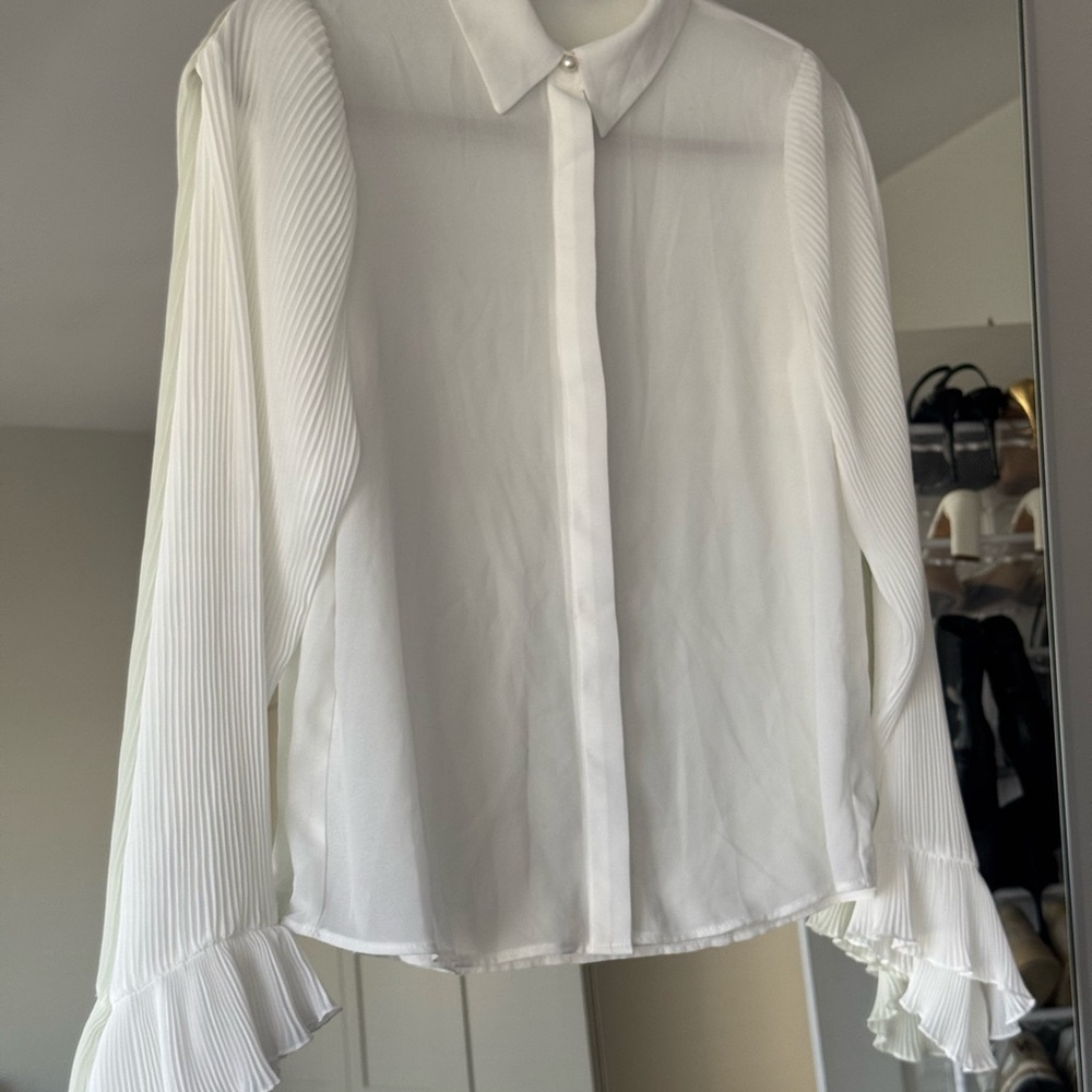 White Flowy Blouse with Flutted sleeves